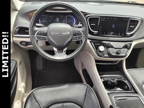 2022 Chrysler Pacifica Hybrid Limited