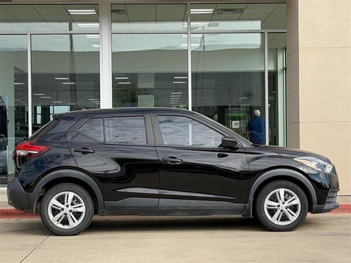 2020 Nissan Kicks S
