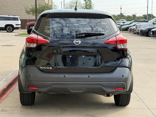 2020 Nissan Kicks S