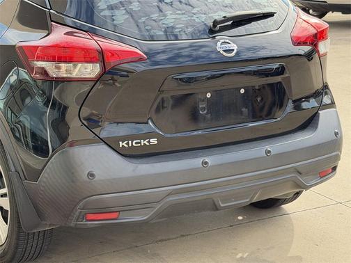 2020 Nissan Kicks S