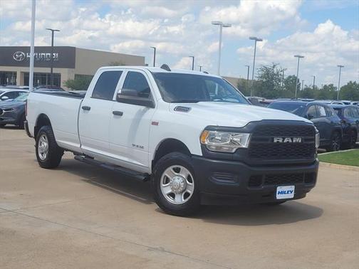 2020 RAM 2500 Tradesman Crew Cab 4X2 8' Box