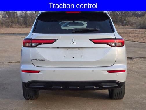 2022 Mitsubishi Outlander Black Edition 2WD