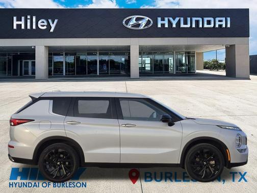 2022 Mitsubishi Outlander Black Edition 2WD