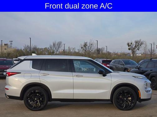 2022 Mitsubishi Outlander Black Edition 2WD