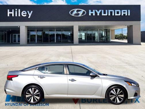 2022 Nissan Altima 2.5 SV