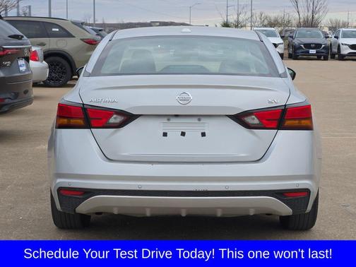 2022 Nissan Altima 2.5 SV