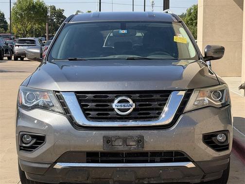 2020 Nissan Pathfinder SV
