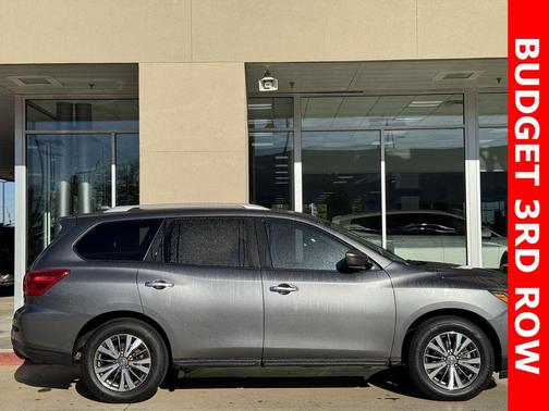 2020 Nissan Pathfinder SV 2WD