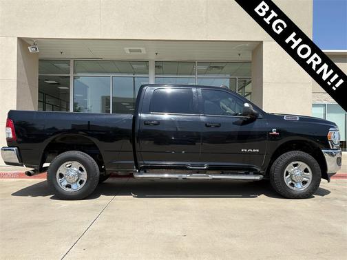2020 RAM 2500 Big Horn Crew Cab 4X4 6'4' Box
