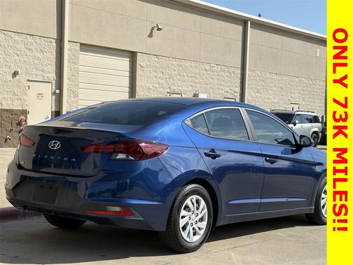 2019 Hyundai ELANTRA SE