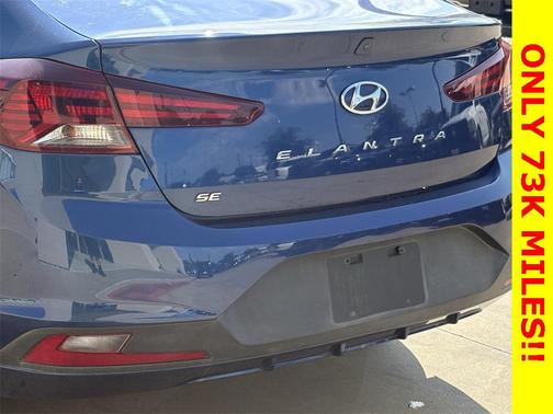 2019 Hyundai ELANTRA SE