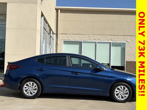 2019 Hyundai ELANTRA SE