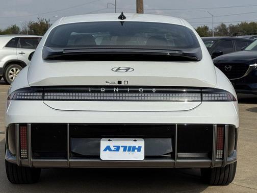 2025 Hyundai IONIQ 6 SE