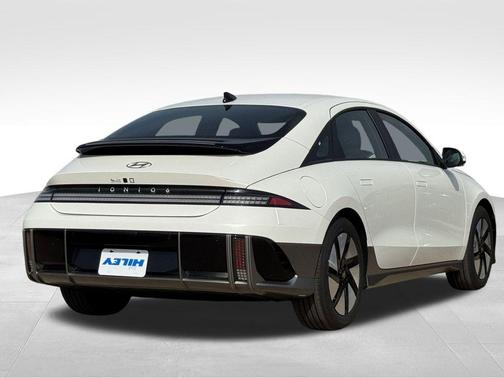 2025 Hyundai IONIQ 6 SE