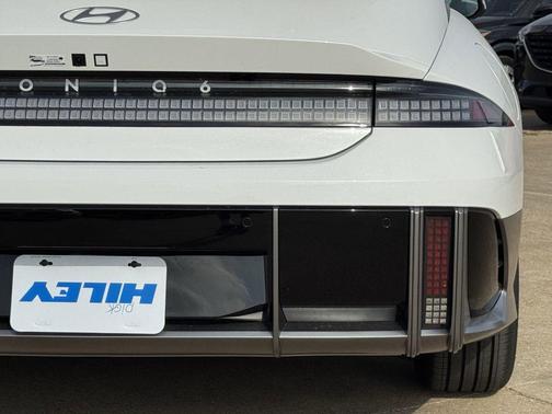 2025 Hyundai IONIQ 6 SE