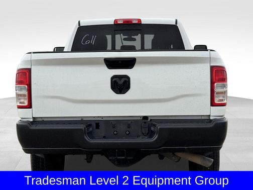 2023 RAM 3500 Tradesman Crew Cab 4x2 8' Box