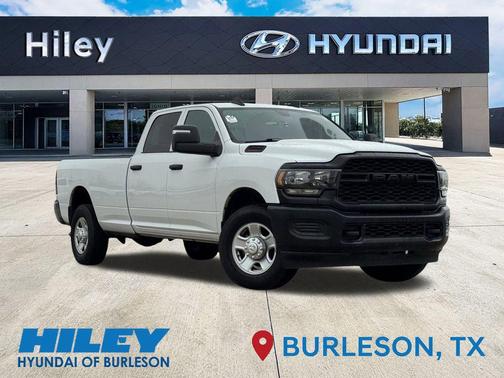 2023 RAM 3500 Tradesman Crew Cab 4x2 8' Box