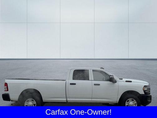 2023 RAM 3500 Tradesman Crew Cab 4x2 8' Box