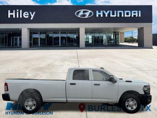 2023 RAM 3500 Tradesman Crew Cab 4x2 8' Box