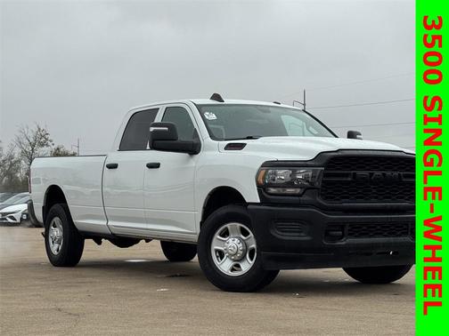 2023 RAM 3500 Tradesman Crew Cab 4x2 8' Box