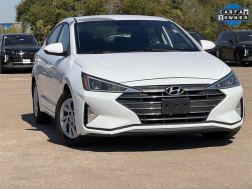 2019 Hyundai ELANTRA SE
