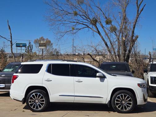 2020 GMC Acadia Denali