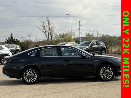 2024 Hyundai SONATA Hybrid SE
