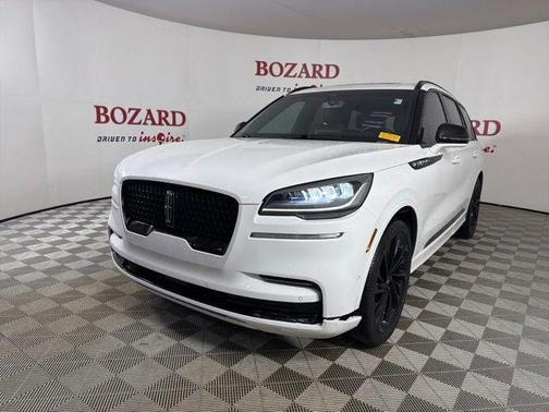 Pristine White Metallic Tri-Coat 2023 Lincoln Aviator Reserve