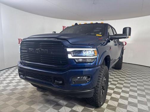 2022 RAM 2500 Laramie Crew Cab 4x4 6'4' Box