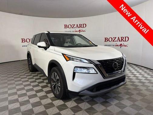 Pearl White Tricoat 2021 Nissan Rogue SV