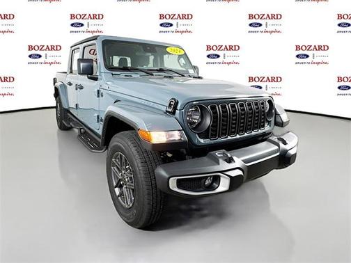 2024 Jeep Gladiator Sport S