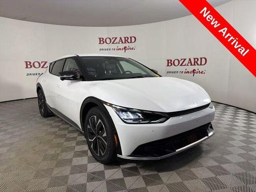Snow White Pearl 2023 Kia EV6 Wind