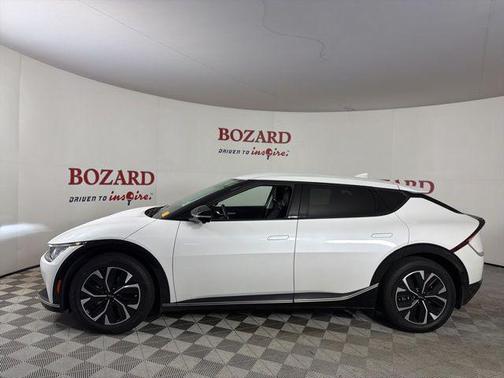 Snow White Pearl 2023 Kia EV6 Wind