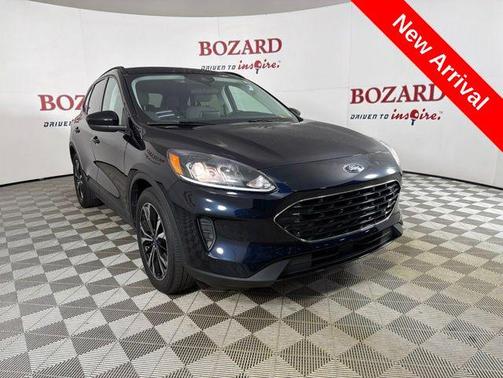 Blue Metallic 2021 Ford Escape SE