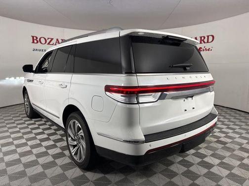 2022 Lincoln Navigator Standard