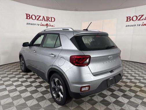 2024 Hyundai VENUE SEL