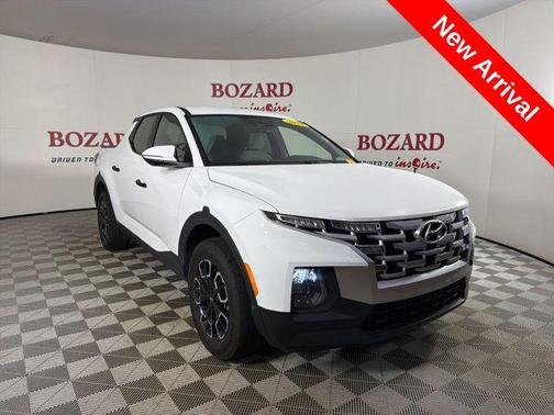 Atlas White 2024 Hyundai SANTA CRUZ SEL