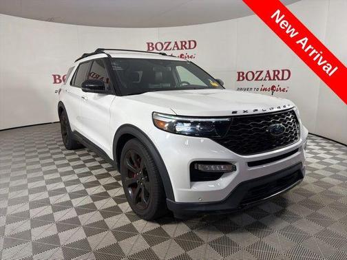 Star White Metallic Tri-Coat 2023 Ford Explorer ST