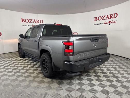 2022 Nissan Frontier S