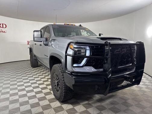 2025 Chevrolet Silverado 2500 4WD Crew Cab Standard Bed ZR2