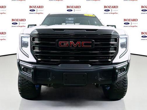 Summit White 2024 GMC Sierra 1500 AT4X