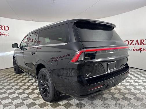 2025 Lincoln Navigator Black Label