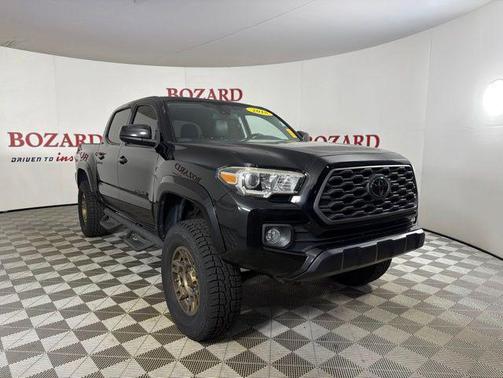 Midnight Black Metallic 2018 Toyota Tacoma SR5