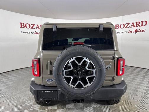 2025 Ford Bronco Outer Banks