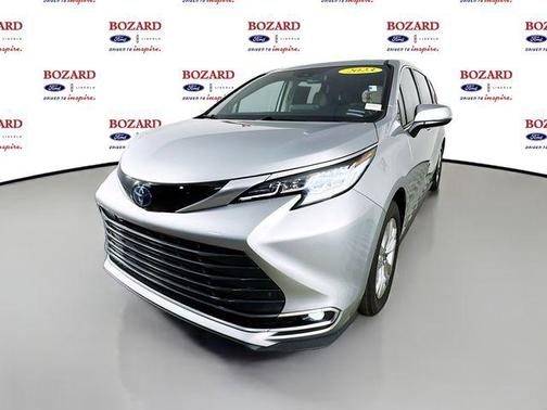 2023 Toyota Sienna Limited 7-Passenger