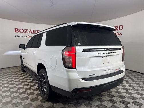 2023 Chevrolet Suburban RST