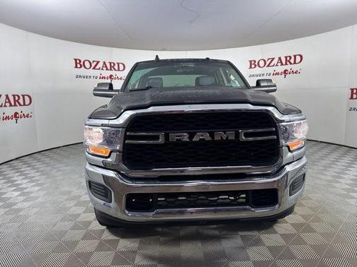 2020 RAM 2500 Tradesman Crew Cab 4X4 6'4' Box