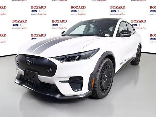 Star White Metallic Tri-Coat 2025 Ford Mustang Mach-E GT