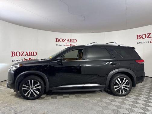 2024 Nissan Pathfinder Platinum FWD