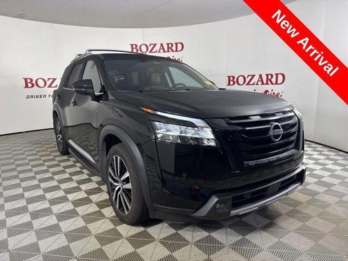 2024 Nissan Pathfinder Platinum FWD